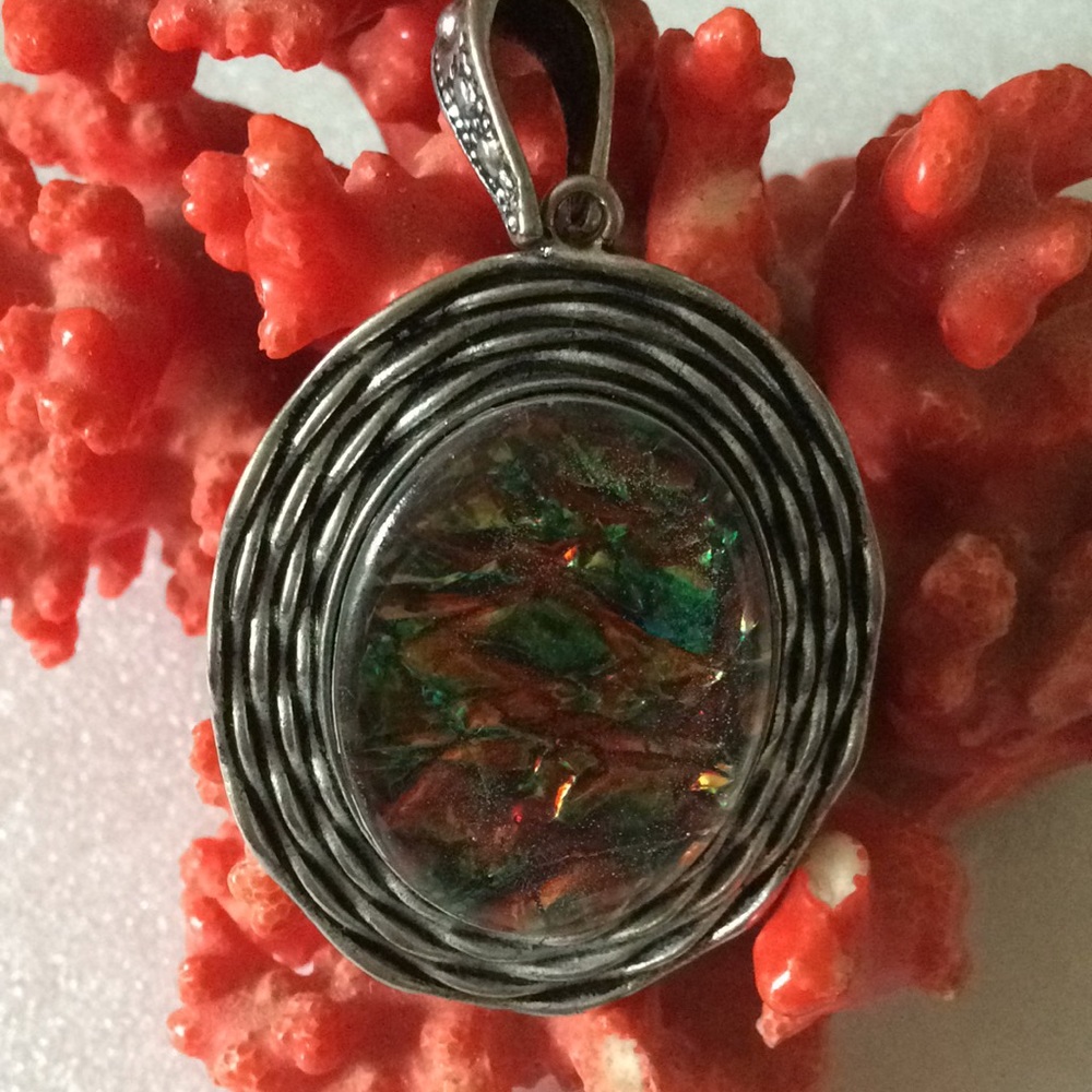 Vintage Australian tribal opal pendent